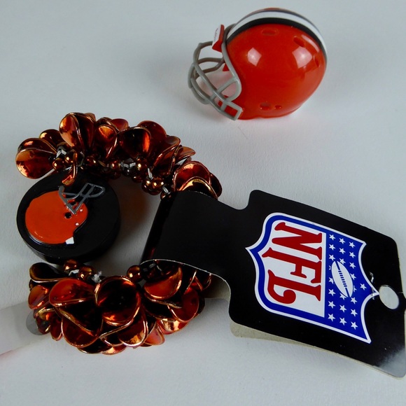 NFL Cleveland Browns Lash Extensions Bracelet NWT - Picture 5 of 8